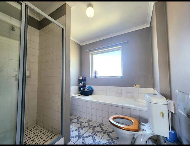 1 BEDROOM APARTMENT FOR SALE IN TOWNSEND ESTATE